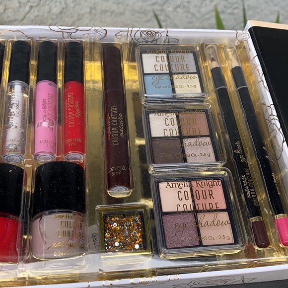 Amelia Knight Colour Couture Pro Cosmetics Makeup Kit Day and Night Gift Set - Picture 6 of 9